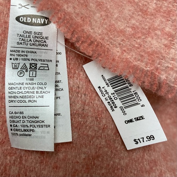 NWT Old Navy Oversized Scarf. Peach Rose. 76 in x 30 in - Picture 7 of 11